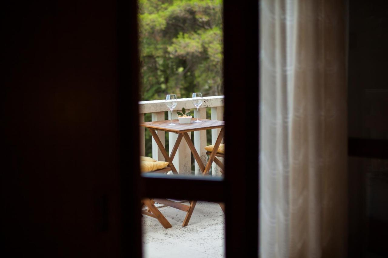 White House In The Forest 푸치스차 외부 사진